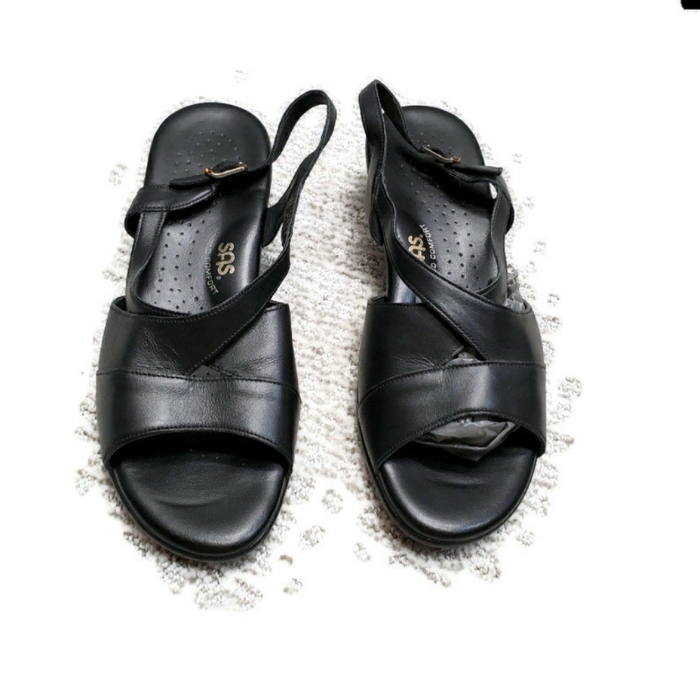 SAS black small wedge